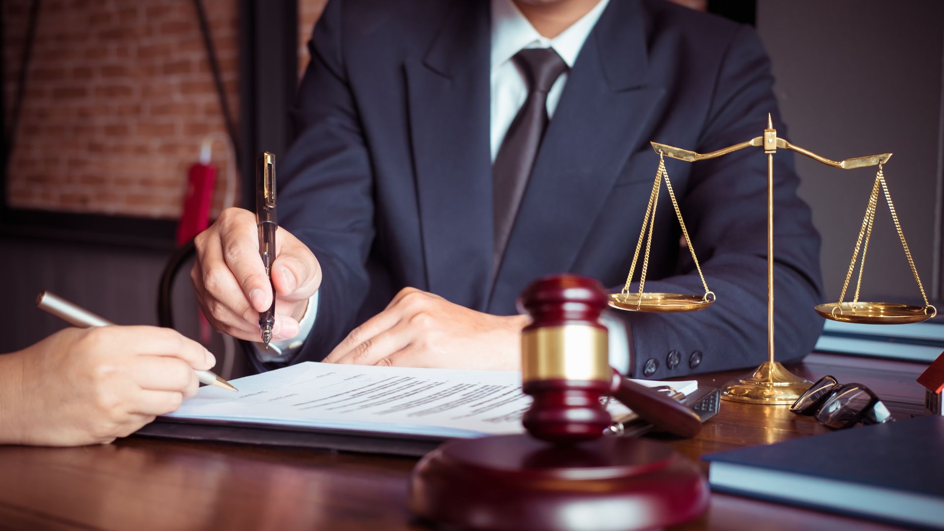 8 Reasons Why Hiring a Personal Injury Lawyer Strengthens Your Case Post Image